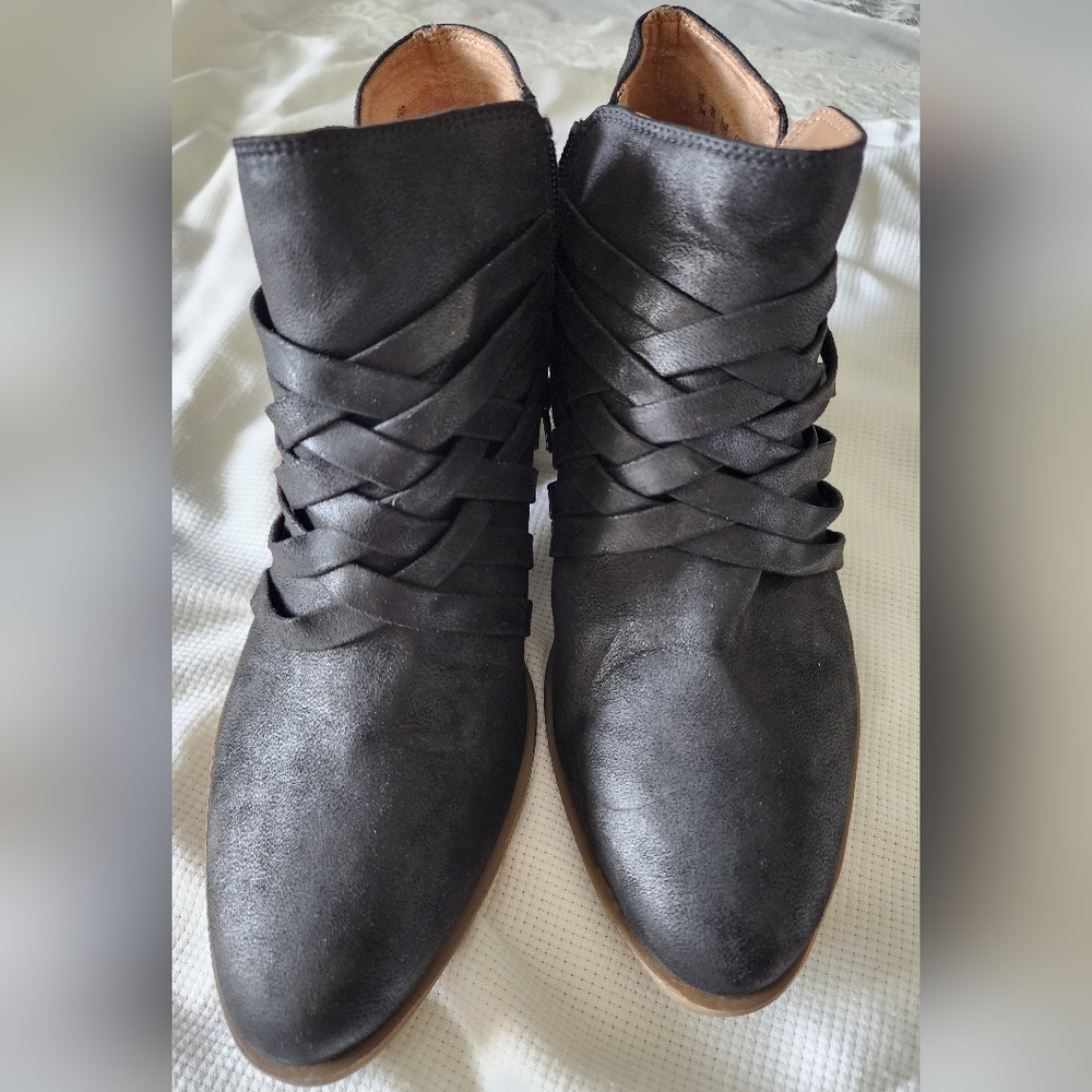 Booties Stride soft system USA size 9M women